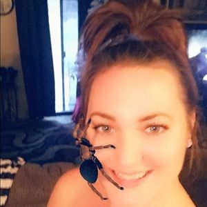 Meet your Posher, Whitney